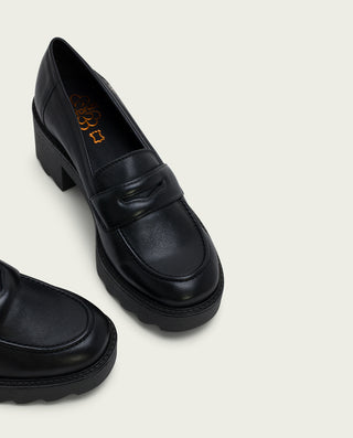 MOCASINES DE PIEL CON TACÓN NEGRO MABEL